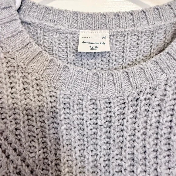 Girls Abercrombie sweater size 9/10 - Picture 2 of 4